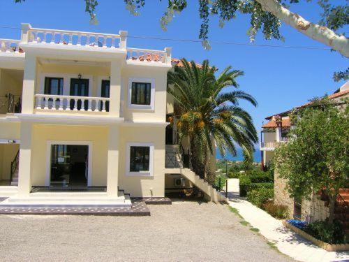 Antilia Apartments Tavronitis Екстериор снимка