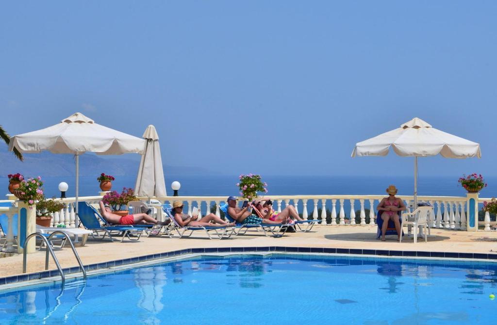 Antilia Apartments Tavronitis Екстериор снимка